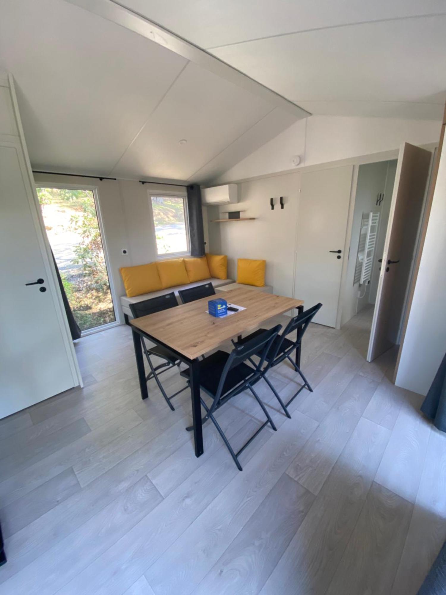 Camping Le Camp Du Domaine Bormes-les-Mimosas Zimmer foto